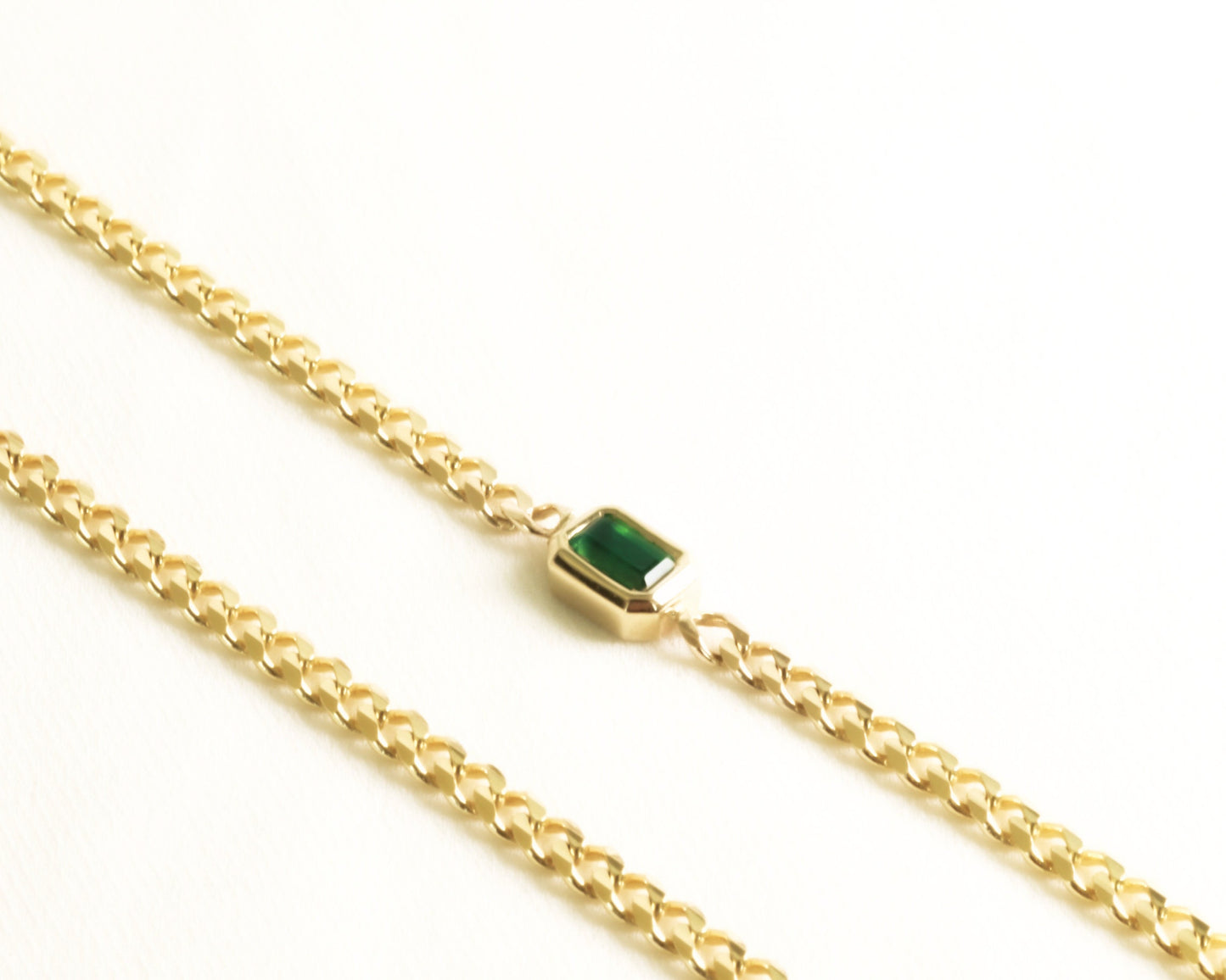 Kyoto Bracelet | 14K Gold Curb Chain | Natural Pink Sapphire