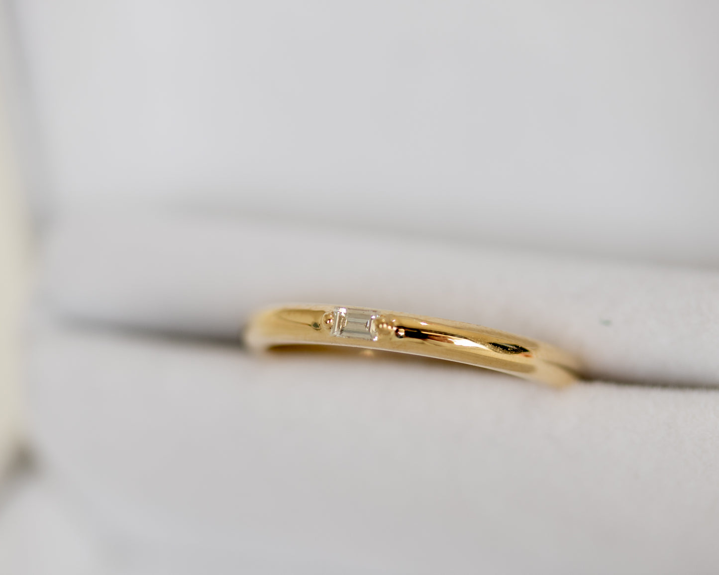 14K Gold Baguette Diamond Ring — Solitaire Prong Set Natural Diamond