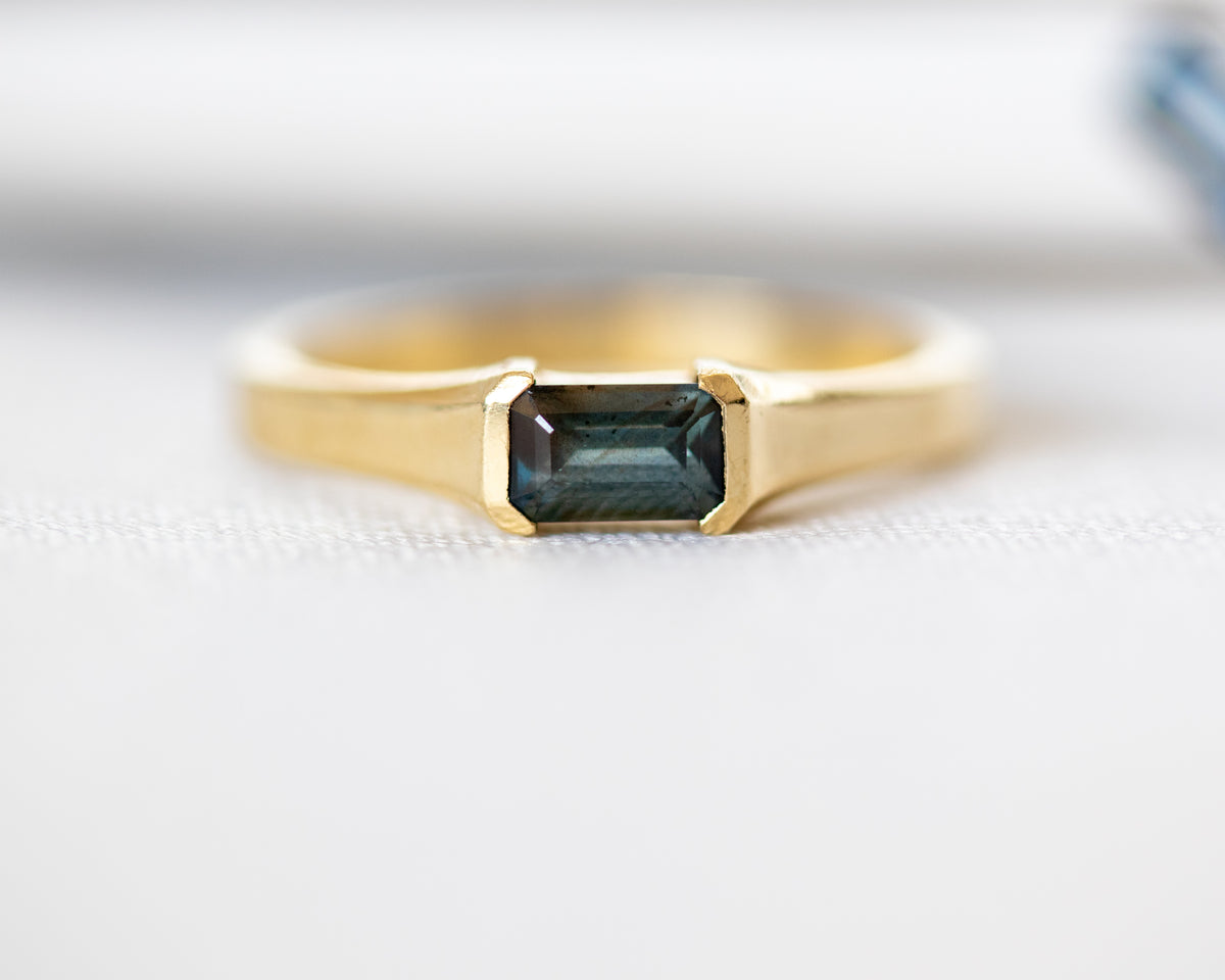 Blue-gray sapphire signet-inspired ring in 14K yellow gold