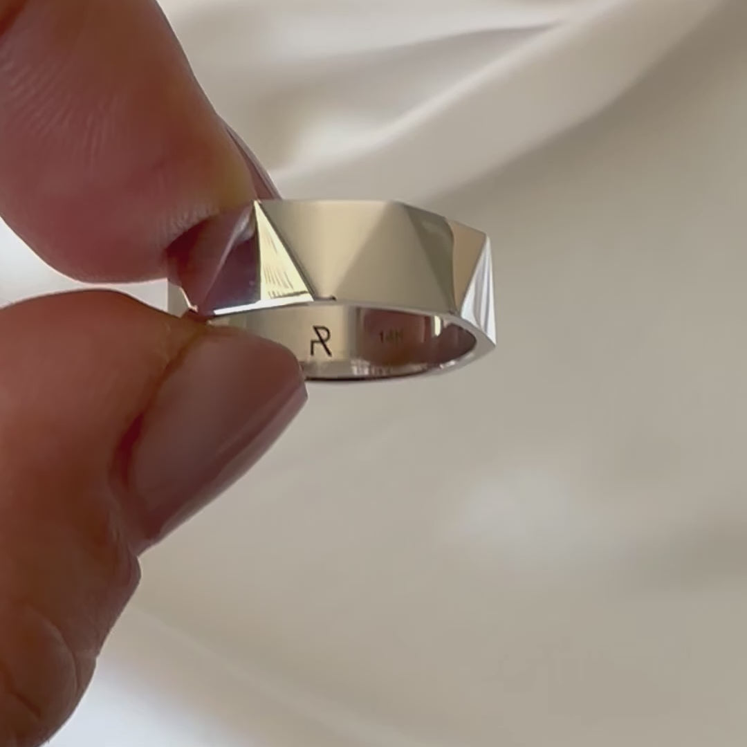 video of white gold faceted ring